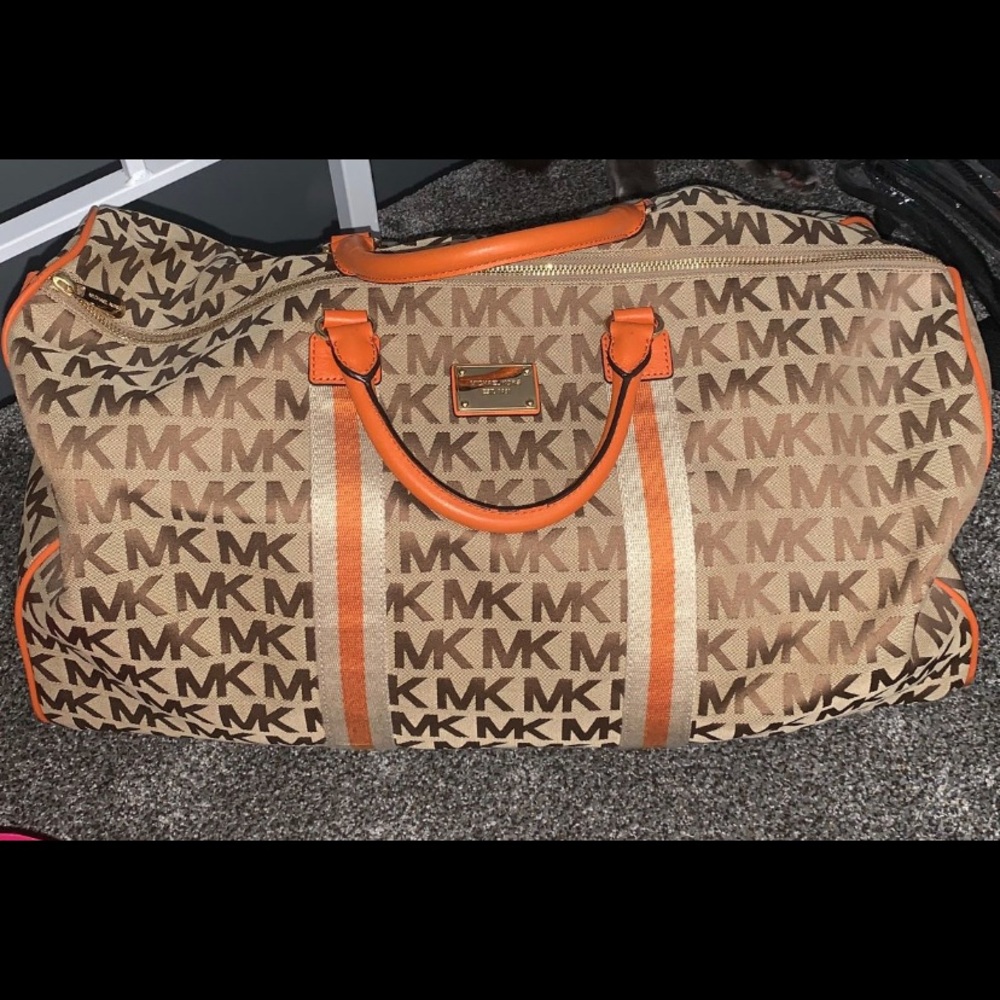 Michael Kors Travel Set